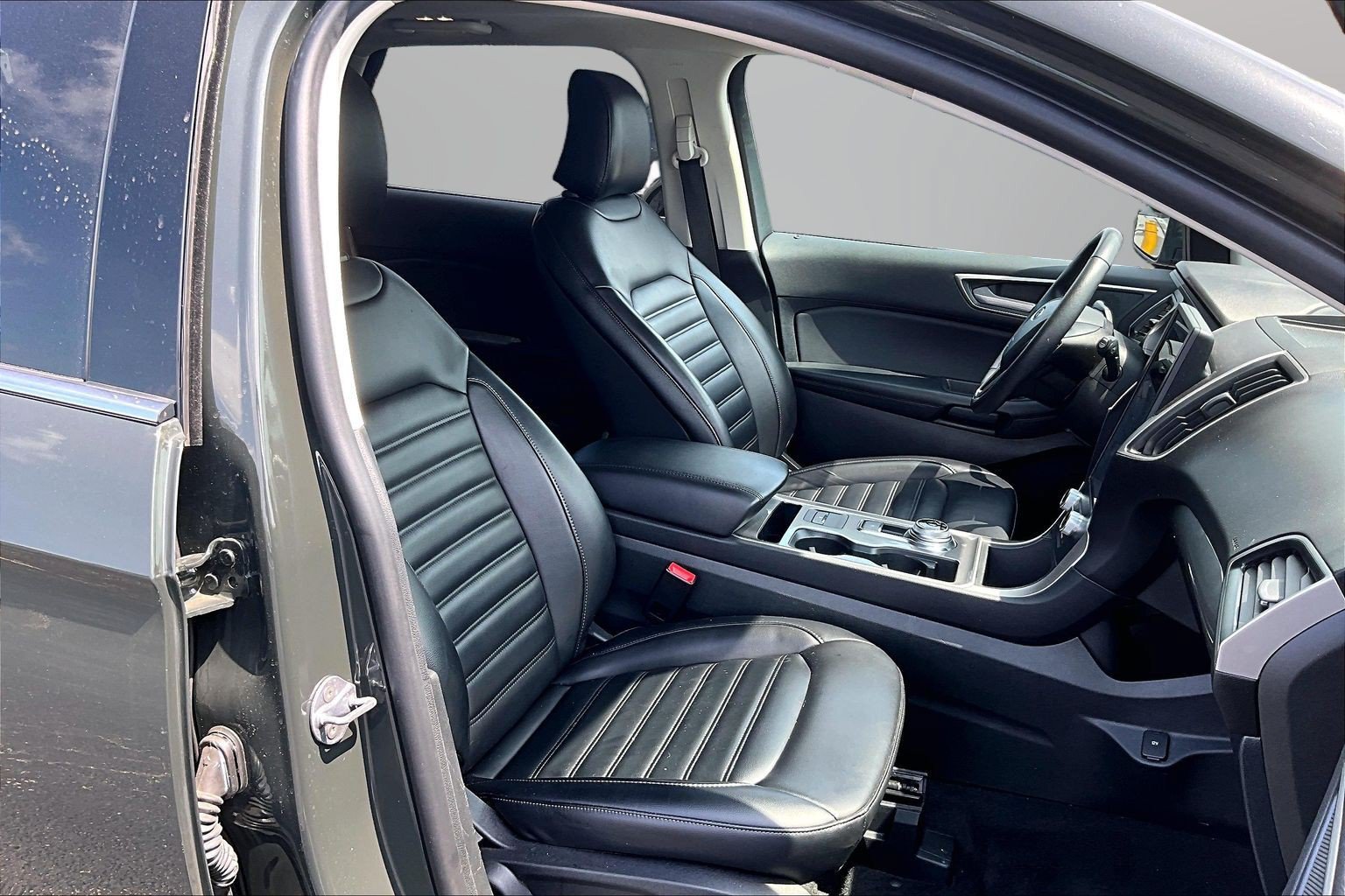 Used 2024 Ford Edge SEL AWD/4WD image 7
