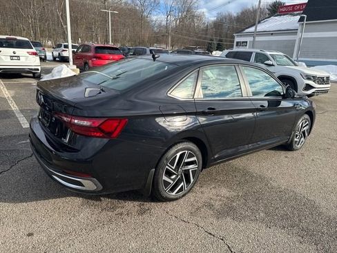 Certified 2024 Volkswagen Jetta SEL image 7