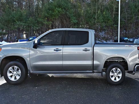 Used 2025 Chevrolet Silverado 1500 LT image 4