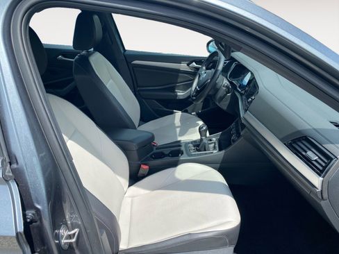 Used 2020 Volkswagen Jetta R-Line image 13