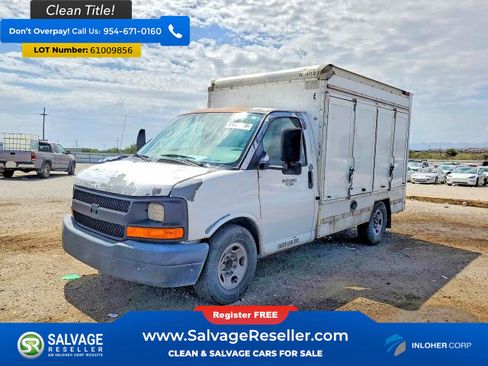 Used 2010 GMC Savana 3500 RWD image 1