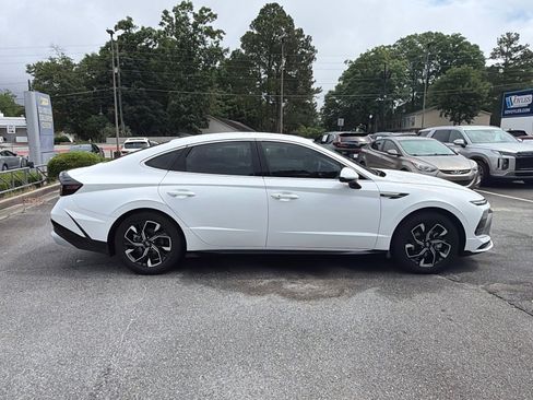 Certified 2025 Hyundai Sonata SEL FWD image 6