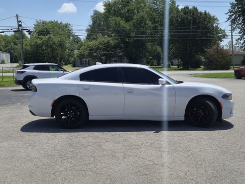 Used 2022 Dodge Charger SXT w/ Plus Group RWD image 30