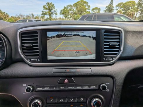Certified 2021 Kia Sportage LX FWD image 33