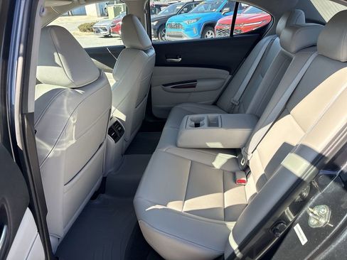 Used 2016 Acura TLX image 26