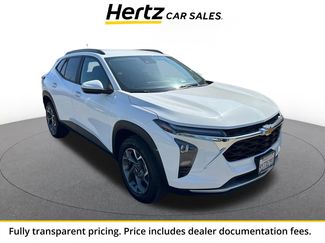 Used 2025 Chevrolet Trax LT w/ LT Convenience Package FWD video 1