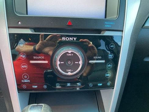 Used 2013 Ford Explorer Sport image 13