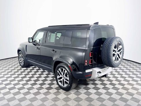 Used 2025 Land Rover Defender 110 S image 7