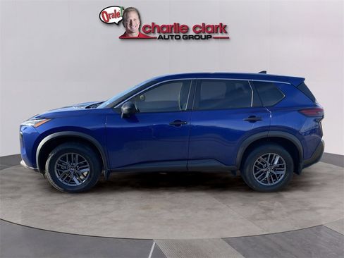 Used 2023 Nissan Rogue S image 3
