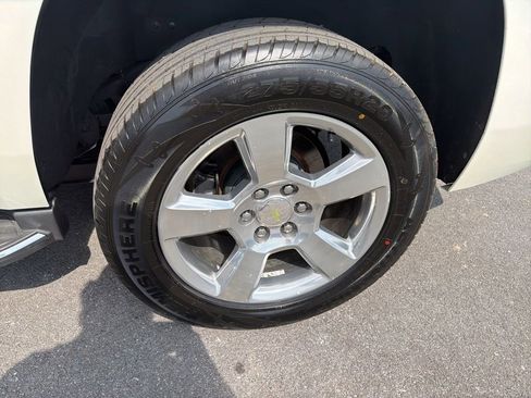 Used 2015 Chevrolet Tahoe LTZ AWD/4WD image 11