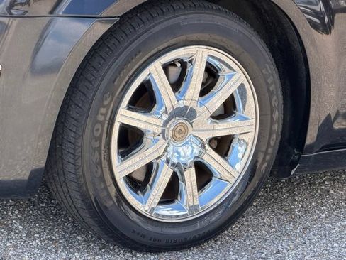 Used 2010 Chrysler 300 C RWD image 9