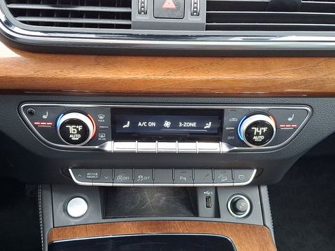 Used 2022 Audi Q5 2.0T Premium Plus image 16