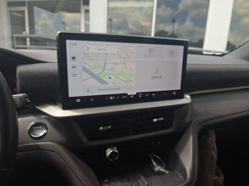 Used 2025 Ford Explorer Platinum RWD image 10