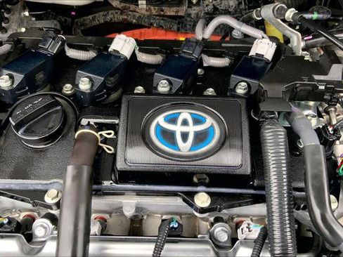 Certified 2024 Toyota Corolla LE image 32