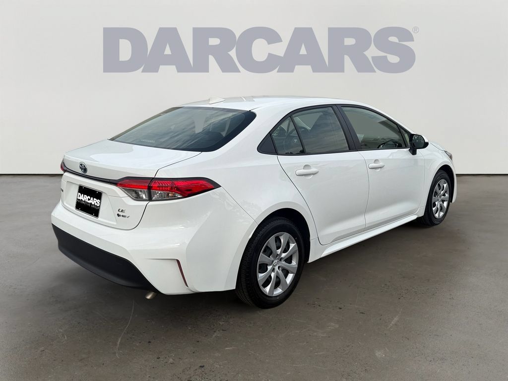 Used 2025 Toyota Corolla LE FWD image 7