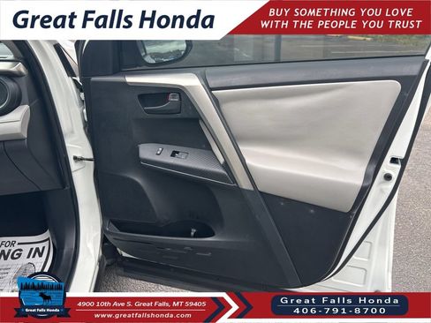 Used 2015 Toyota RAV4 LE FWD image 28
