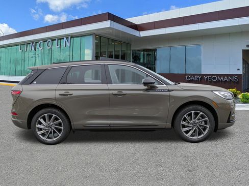New 2026 Lincoln Corsair Grand Touring AWD/4WD image 3