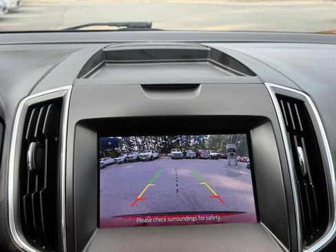 Used 2020 Ford Edge Titanium FWD image 45