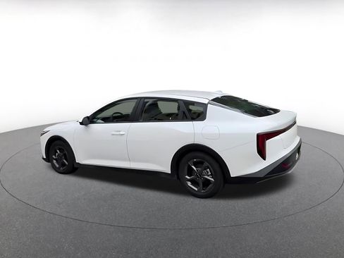 Used 2025 Kia K4 FWD image 8