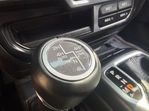 Used 2022 Jeep Wrangler Unlimited Sahara w/ Cold Weather Group AWD/4WD image 51