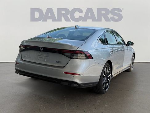 Used 2024 Honda Accord Touring image 7
