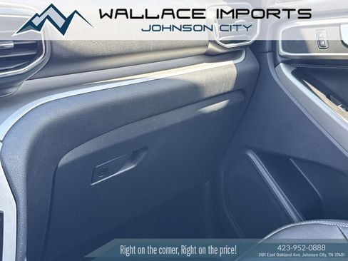 Used 2020 Ford Explorer XLT w/ Equipment Group 202A AWD/4WD image 20