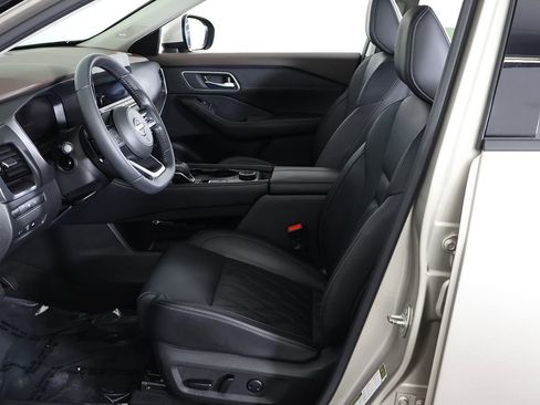 Used 2023 Nissan Rogue Platinum w/ Platinum Premium Package AWD/4WD image 34