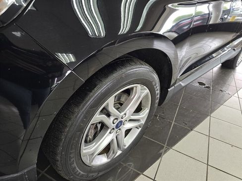 Used 2016 Ford Edge Titanium w/ Canadian Touring Package image 38