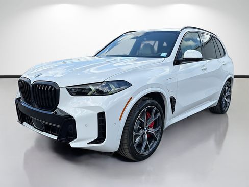 New 2026 BMW X5 xDrive50e w/ Executive Package AWD/4WD image 7