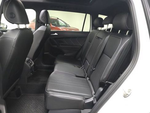 Used 2023 Volkswagen Tiguan SE R-Line AWD/4WD image 13