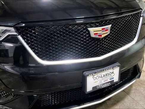 Used 2025 Cadillac XT6 Sport w/ Platinum Package image 10