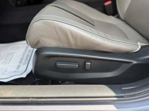 Used 2017 Honda Civic Touring image 22