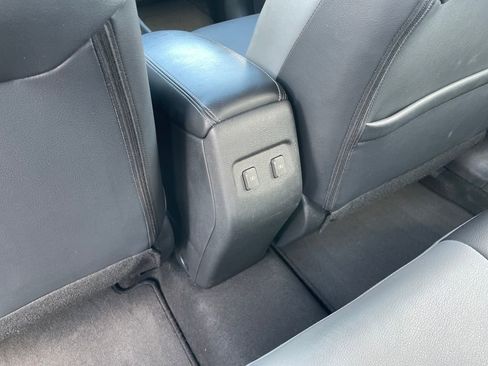 Used 2023 Nissan Kicks SR w/ SR Premium Package FWD image 34