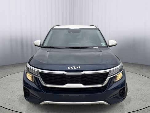 Used 2023 Kia Seltos S w/ Navigation Package image 3