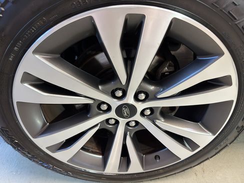 Used 2020 Ford Expedition Limited w/ Equipment Group 302A image 36