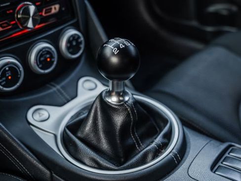 Used 2012 Nissan 370Z Coupe image 10