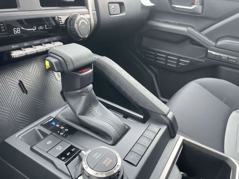 New 2026 Toyota Tacoma Limited AWD/4WD image 28