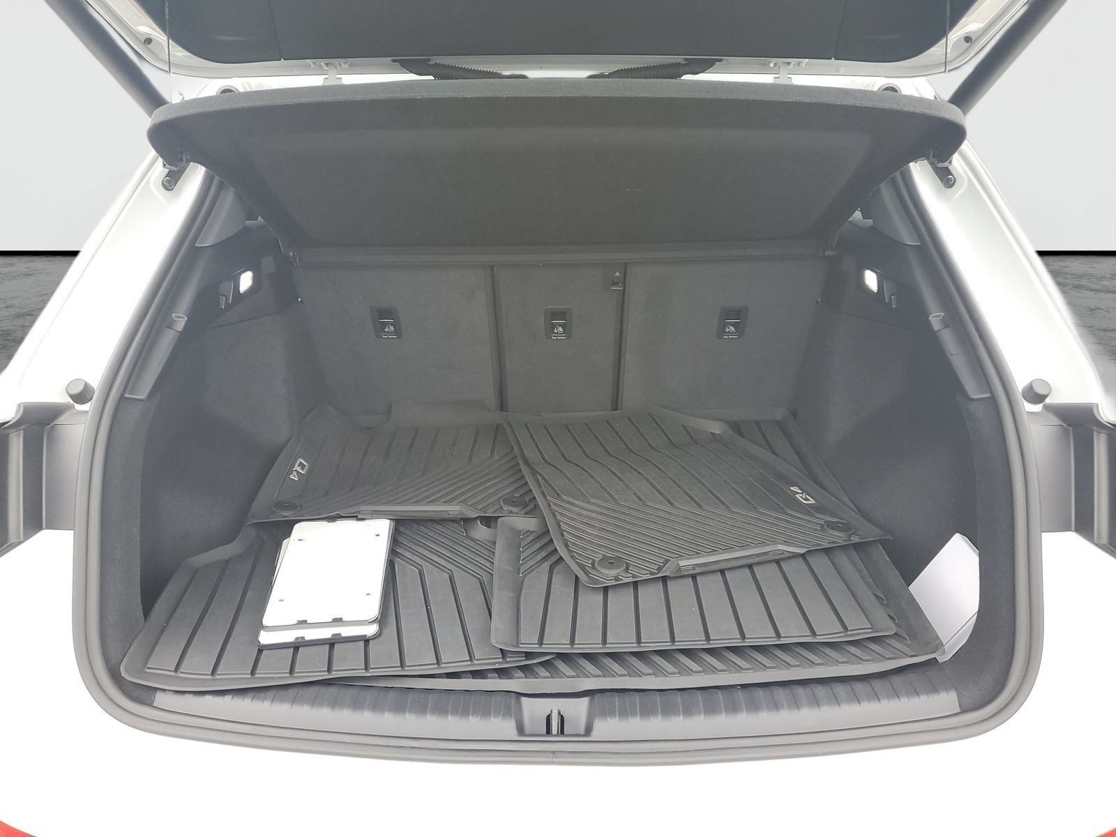 Used 2023 Audi Q4 e-tron Premium Plus AWD/4WD image 8