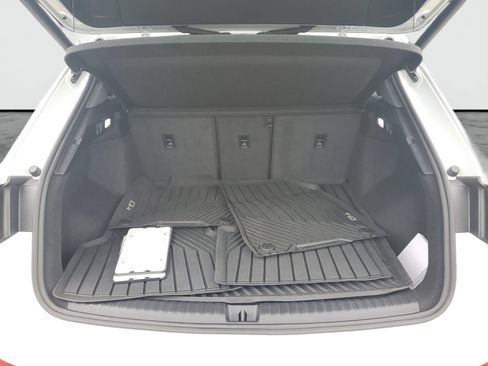 Used 2023 Audi Q4 e-tron Premium Plus AWD/4WD image 8