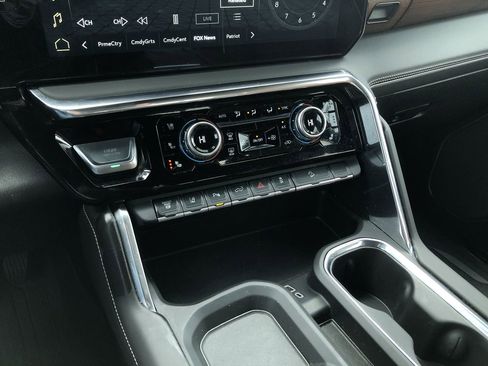 Used 2024 GMC Sierra 2500 Denali Ultimate image 22