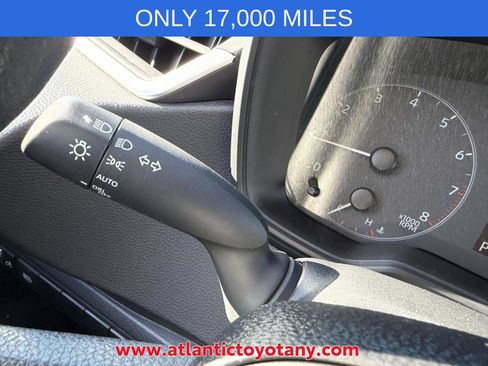 Used 2024 Toyota Corolla LE FWD image 27