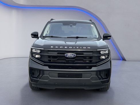 Used 2025 Ford Expedition Max Active AWD/4WD image 8