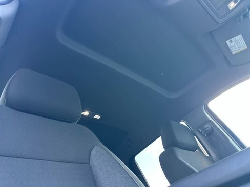 Used 2025 Chevrolet Silverado 2500 LT w/ Convenience Package image 16