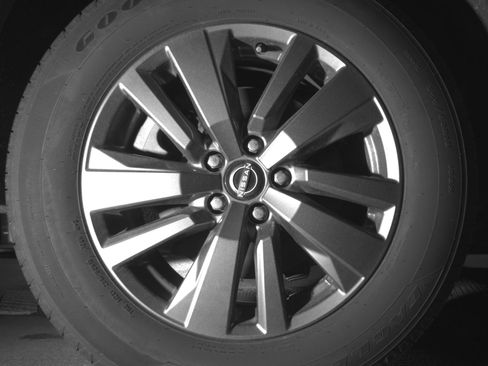 Used 2025 Nissan Pathfinder SV image 15