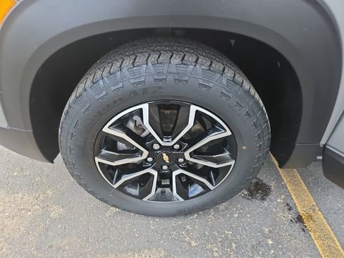 Used 2023 Chevrolet TrailBlazer ACTIV w/ Sun and Liftgate Package image 28