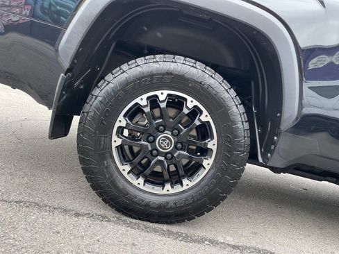 Certified 2022 Toyota Tundra SR5 w/ TRD Off-Road Package AWD/4WD image 12