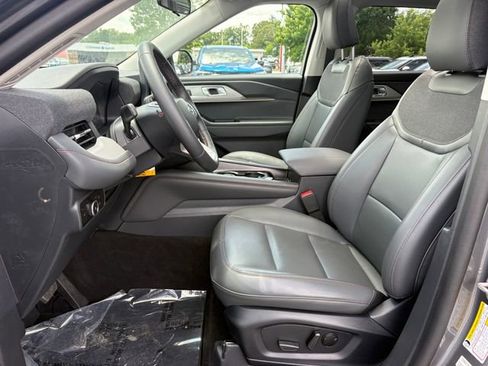 Used 2026 Ford Explorer Active w/ Active Comfort Package AWD/4WD image 11