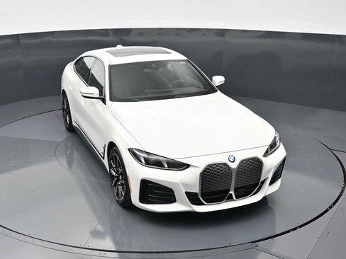 New 2026 BMW i4 eDrive40 w/ M Sport Package RWD image 19