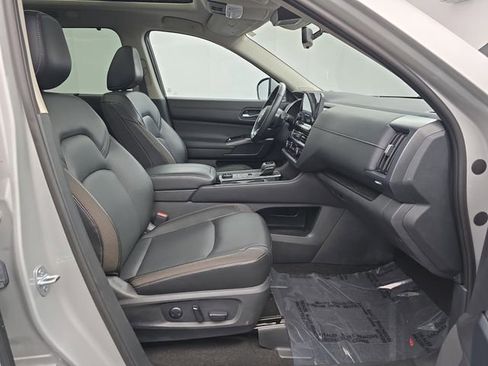 Used 2023 Nissan Pathfinder SL w/ SL Premium Package AWD/4WD image 44