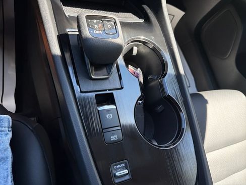 Used 2025 Nissan Rogue SV w/ SV Premium Package FWD image 27